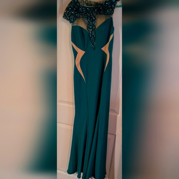 Green long formal costume dress size small - Picture 1 of 3
